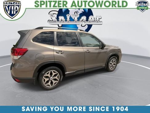 Used 2020 Subaru Forester Premium AWD/4WD image 9