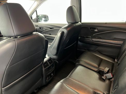Used 2018 Honda Pilot Touring image 20