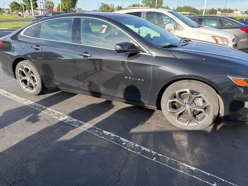 Used 2022 Chevrolet Malibu LT FWD image 9