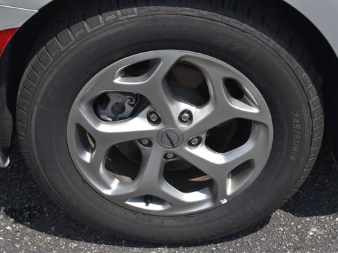 Used 2024 Chrysler Pacifica Limited image 12