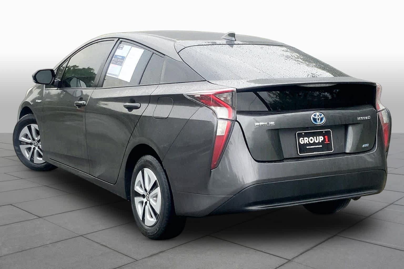 Used 2017 Toyota Prius Two FWD image 11
