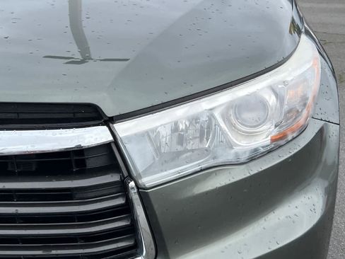 Used 2014 Toyota Highlander Limited image 11