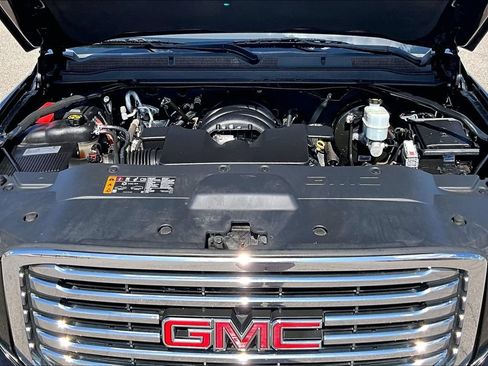 Used 2020 GMC Yukon XL SLT w/ Premium Edition RWD image 23