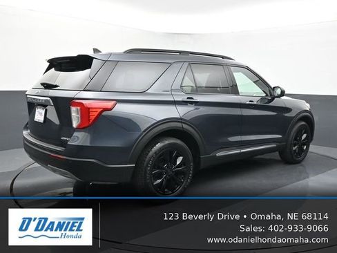 Used 2022 Ford Explorer XLT w/ Equipment Group 202A AWD/4WD image 6