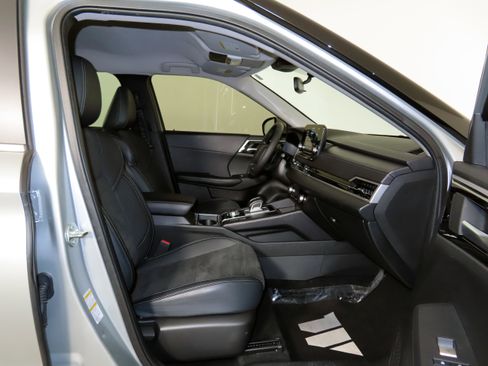 Used 2024 Mitsubishi Outlander SE image 31