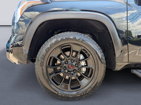 Used 2025 Toyota Tundra SR5 AWD/4WD image 9