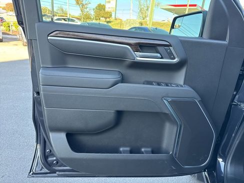 New 2026 GMC Sierra 1500 Elevation image 11