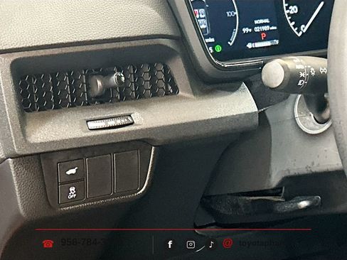 Used 2025 Honda CR-V Sport-L image 9