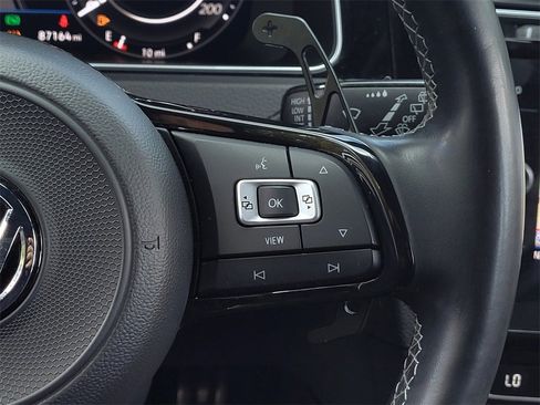Used 2019 Volkswagen Golf R 4-Door image 22