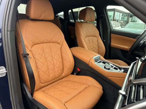 Used 2025 BMW X6 M60i image 13