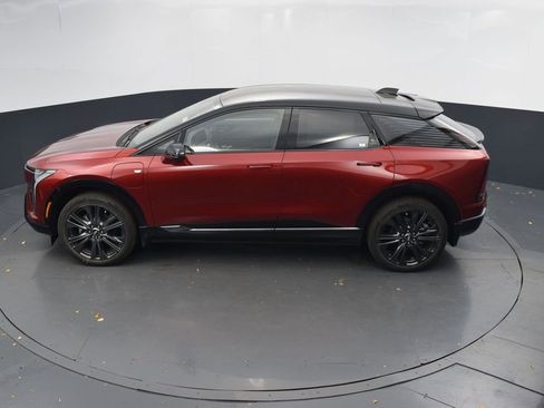 New 2026 Cadillac Optiq Sport 2 image 40