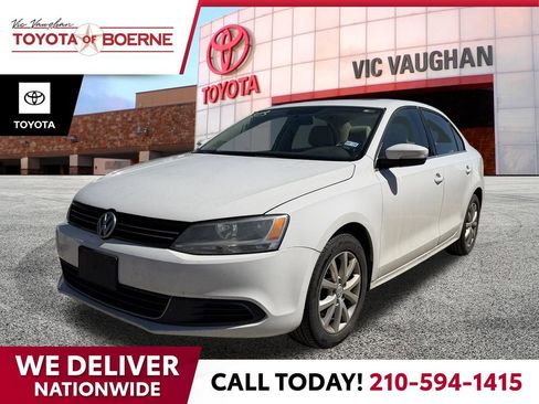 Used 2013 Volkswagen Jetta SE image 1