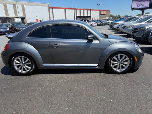 Used 2014 Volkswagen Beetle TDI FWD image 7