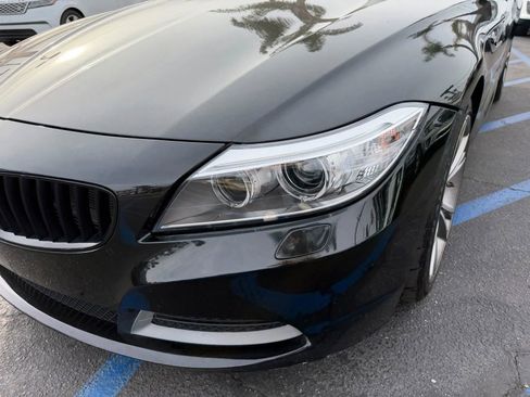 Used 2014 BMW Z4 sDrive35i w/ Technology Package RWD image 4