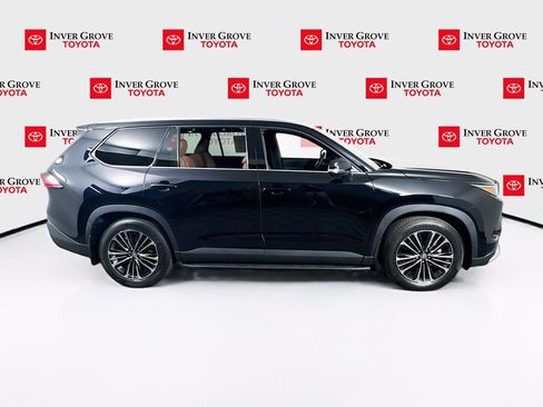 Used 2025 Toyota Grand Highlander AWD Hybrid image 4