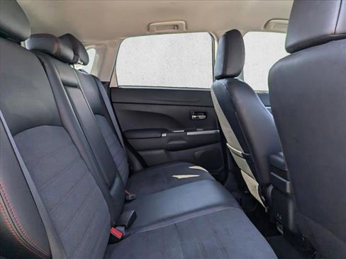 Used 2022 Mitsubishi Outlander Sport LE image 16