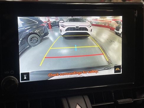 Used 2025 Toyota RAV4 XLE image 25