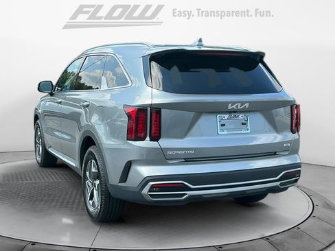 Used 2023 Kia Sorento EX FWD image 6