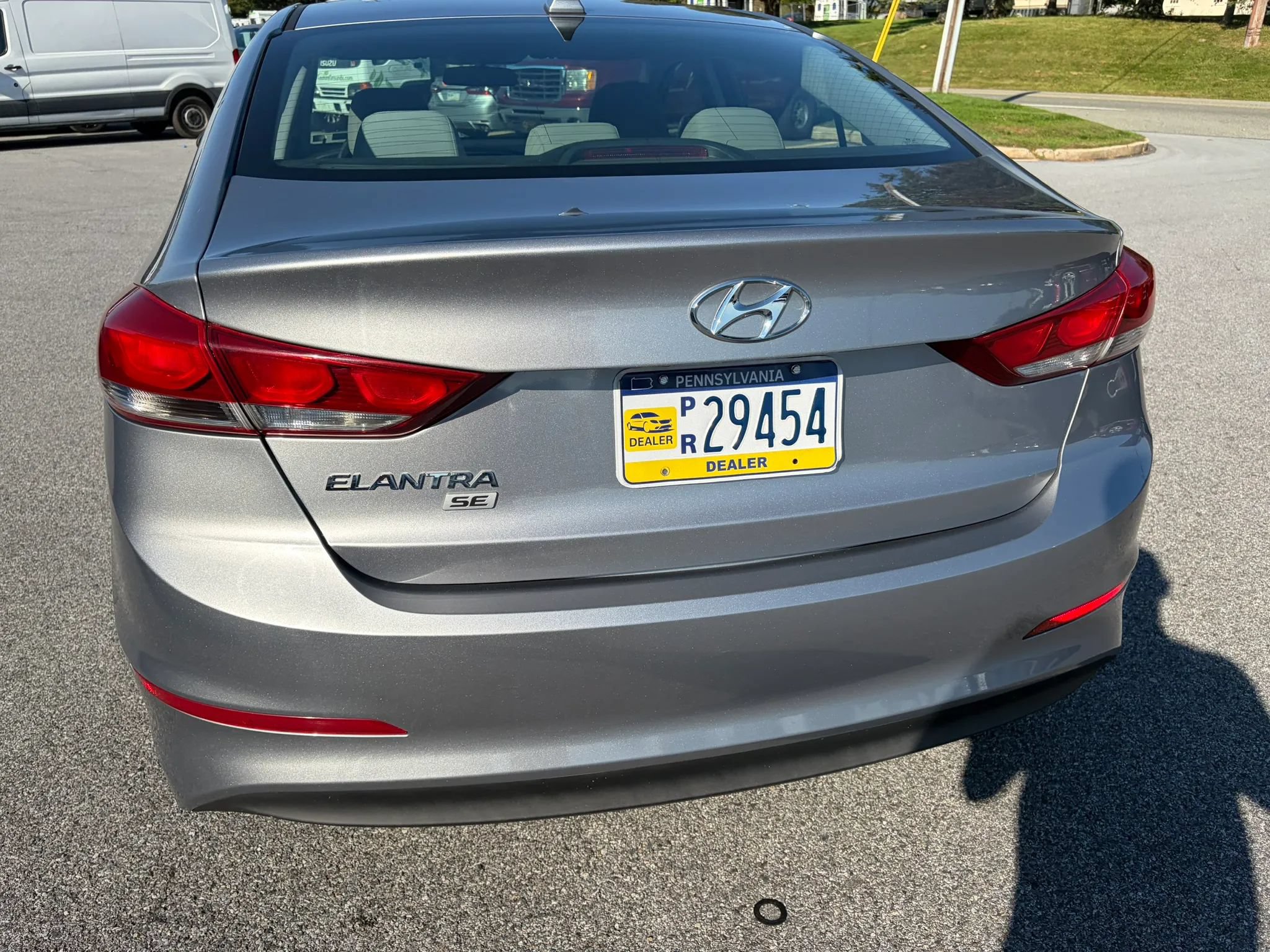 Used 2017 Hyundai Elantra SE FWD image 18