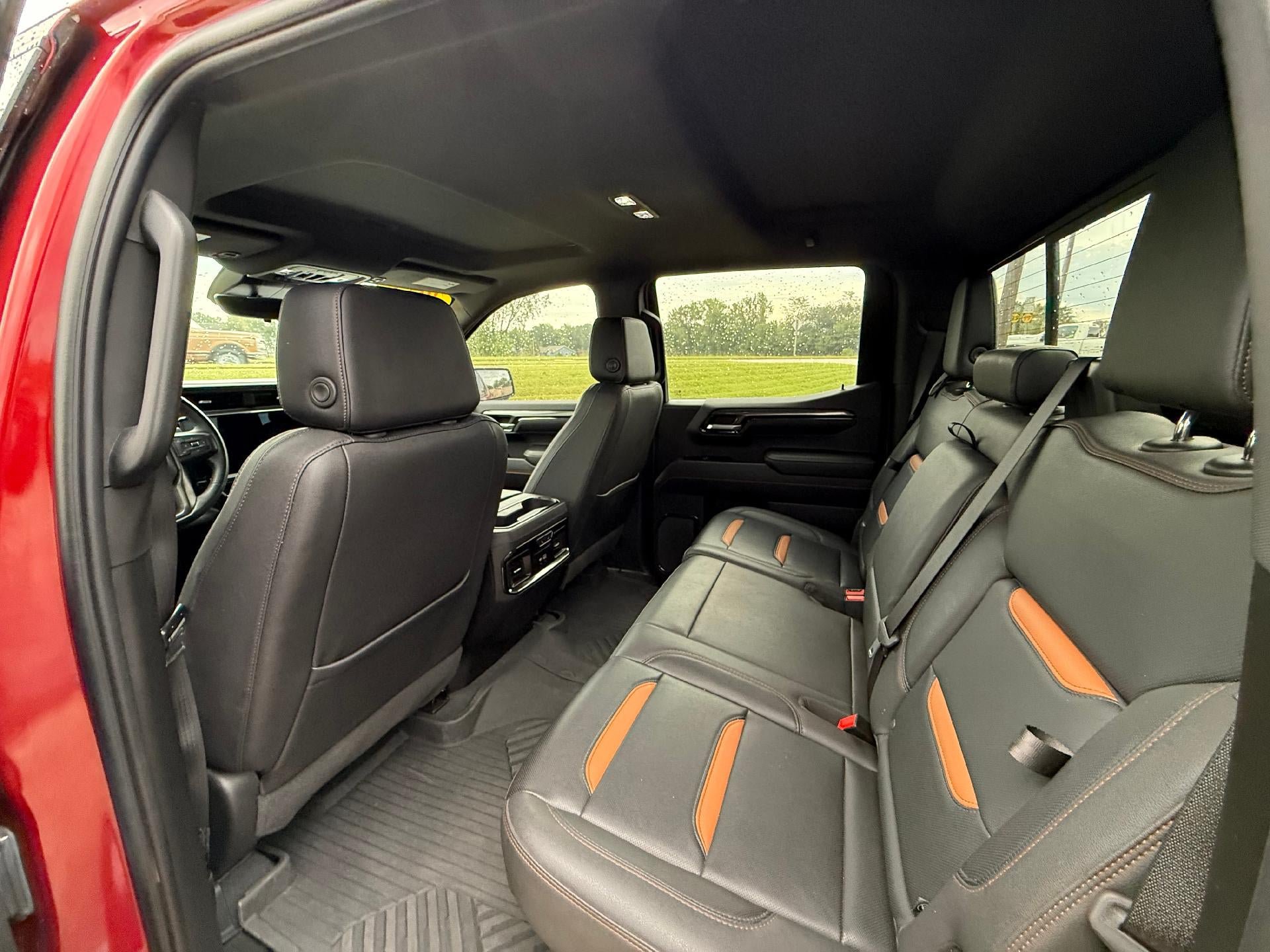 Used 2023 GMC Sierra 1500 AT4 w/ Technology Package AWD/4WD image 7