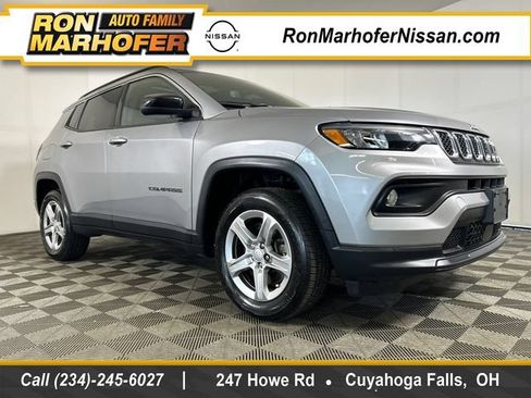 Used 2023 Jeep Compass Latitude w/ Sun and Sound Group AWD/4WD image 1