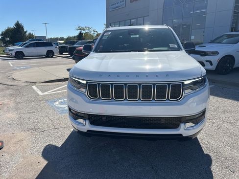 New 2025 Jeep Wagoneer Series II image 10