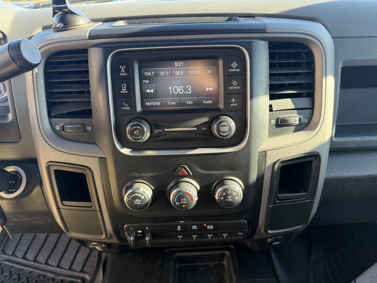 Used 2016 RAM 4500 Tradesman w/ Chrome Appearance Group AWD/4WD image 27
