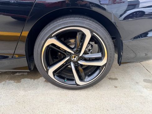 Used 2022 Honda Accord Sport image 8