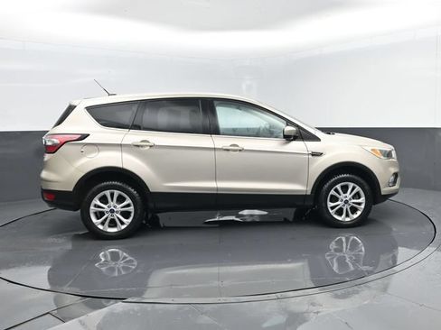 Used 2017 Ford Escape SE AWD/4WD image 4