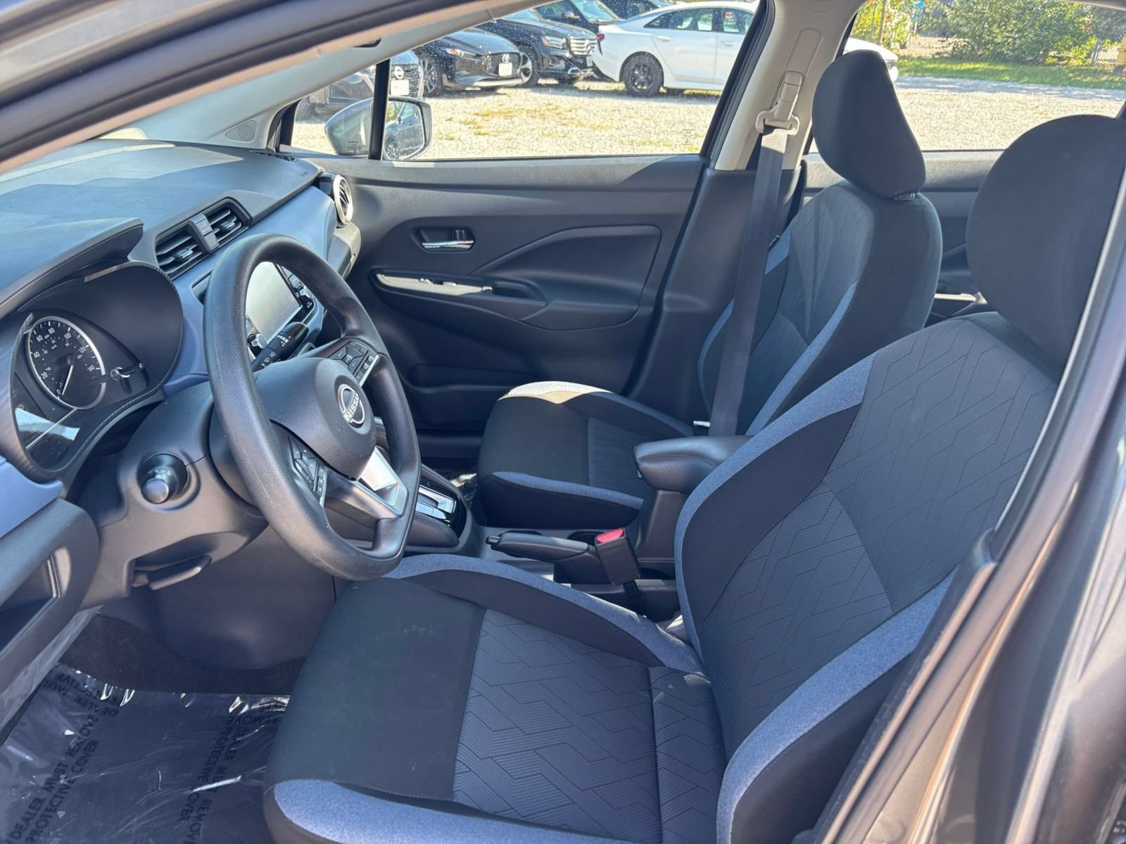 Used 2025 Nissan Versa SV FWD image 24