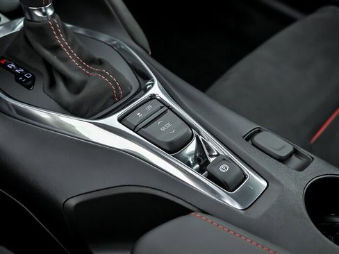 Used 2018 Chevrolet Camaro ZL1 RWD image 37