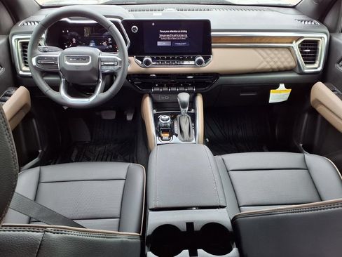 New 2026 GMC Canyon Denali AWD/4WD image 9