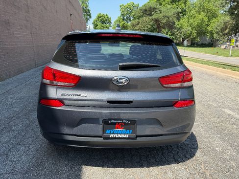 Used 2018 Hyundai Elantra GT FWD image 5
