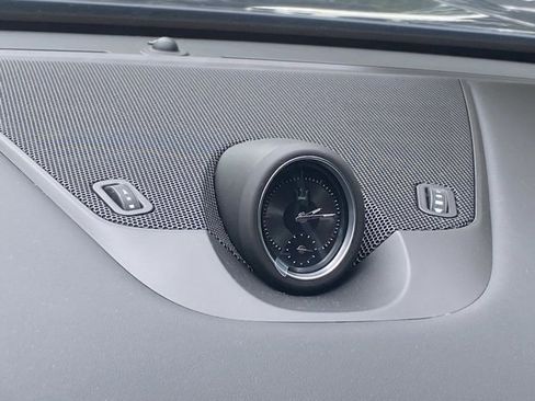 New 2024 Maserati Levante Trofeo image 28