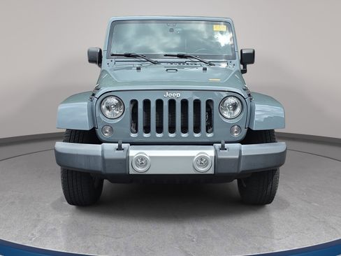Used 2015 Jeep Wrangler Unlimited Sahara w/ Max Tow Package AWD/4WD image 4