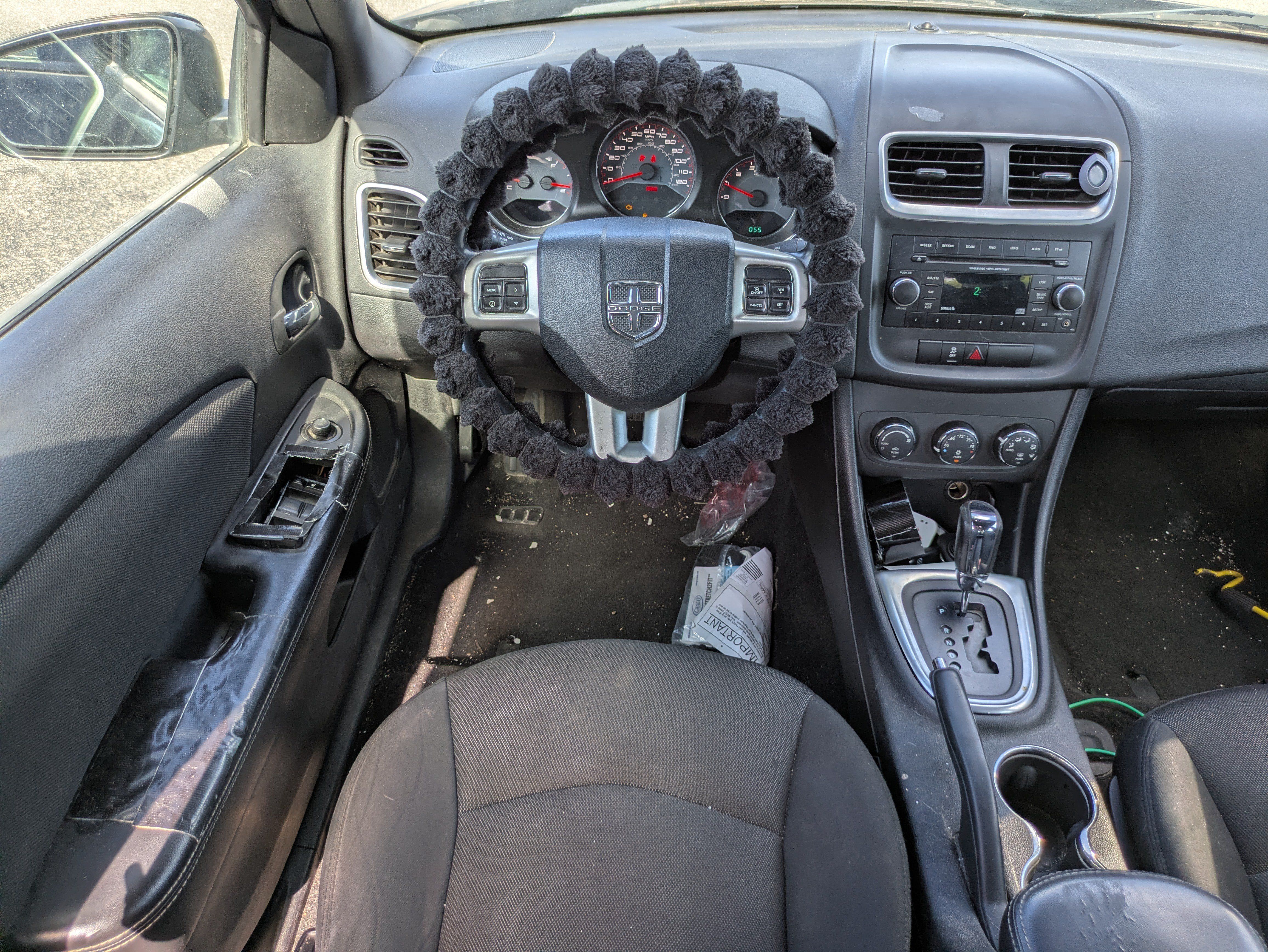 Used 2013 Dodge Avenger SXT FWD image 14