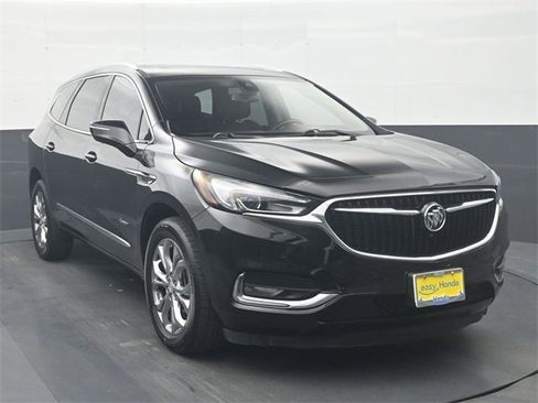 Used 2021 Buick Enclave Avenir w/ Avenir Technology Package image 2