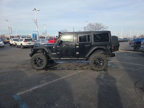 Used 2015 Jeep Wrangler Unlimited Rubicon image 11