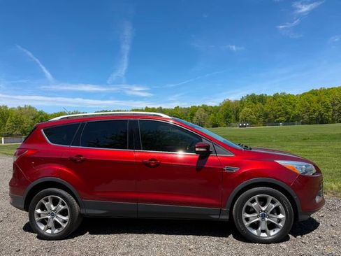 Used 2014 Ford Escape Titanium w/ Equipment Group 401A FWD image 5