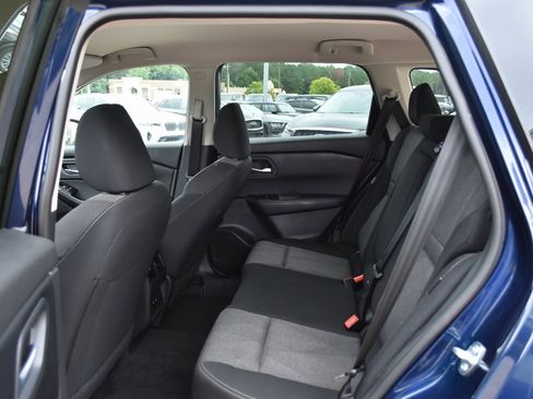 Used 2025 Nissan Rogue SV image 31