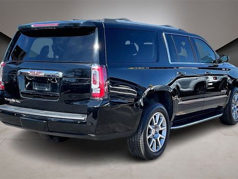 Used 2020 GMC Yukon XL Denali image 6
