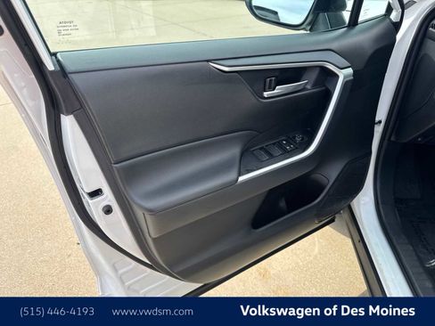 Used 2025 Toyota RAV4 XLE image 22