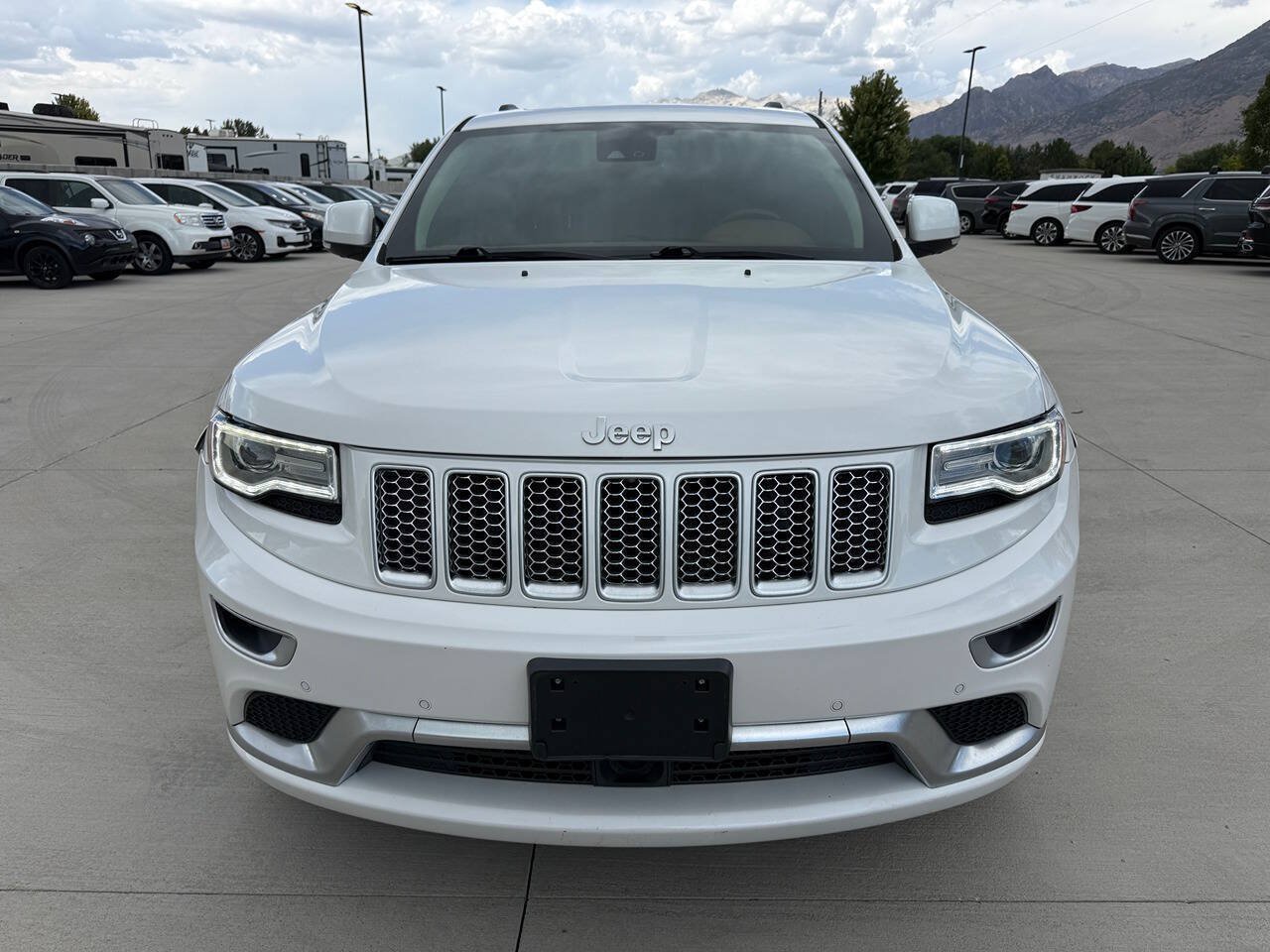 Used 2016 Jeep Grand Cherokee Summit w/ Platinum Series Group AWD/4WD image 8