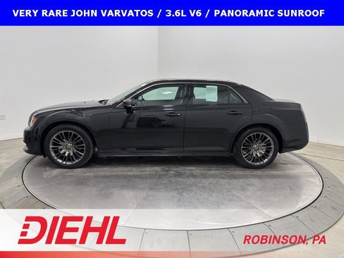 Used 2013 Chrysler 300 C image 4