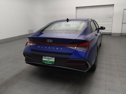 Used 2024 Hyundai Elantra SEL FWD image 7