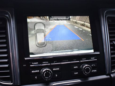 Used 2015 Porsche Macan Turbo image 35