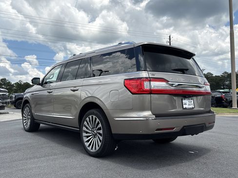 Used 2020 Lincoln Navigator L Reserve w/ Luxury Package AWD/4WD image 19