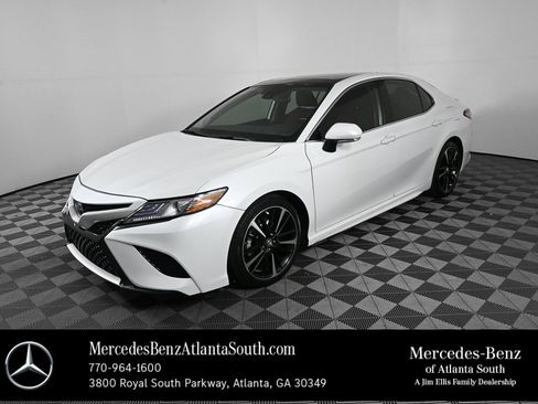Used 2019 Toyota Camry XSE image 1