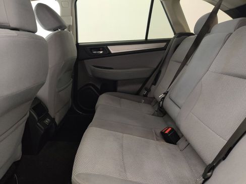 Used 2019 Subaru Outback 2.5i Premium image 18