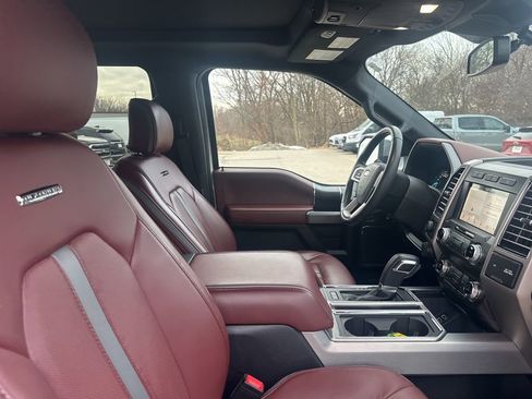 Used 2019 Ford F150 Platinum w/ Equipment Group 701A Luxury image 14